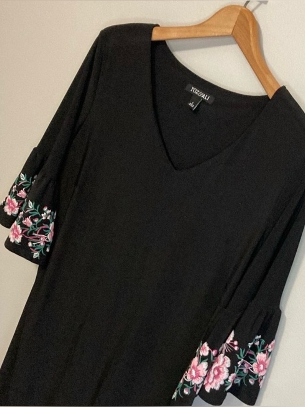Roz & Ali Black Floral-Trim V-Neck Dress, Women’s Size Large, Pink Flowers - Picture 3 of 10